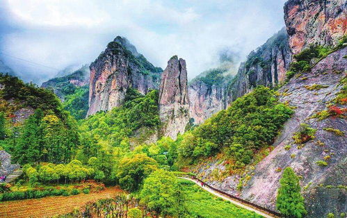 起飞新郴州 首航百日 坐上飞机去旅行